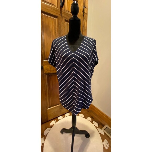 Jones New York Blouse Size XL Navy Striped Top Cap Sleeves Gold Buttons V Neck - Picture 1 of 10